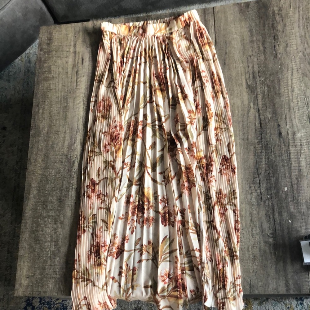 Floral Maxi skirt